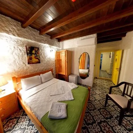 ベッド・アンド・ブレックファスト Elysium 4*