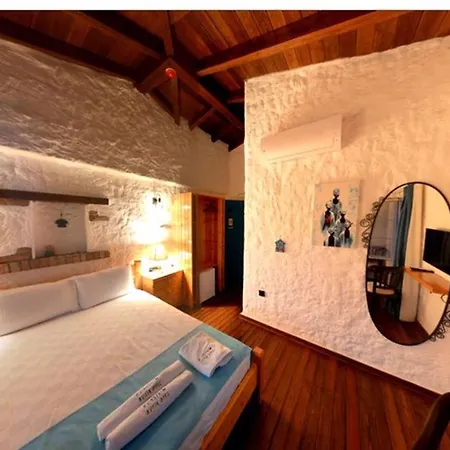 فندق مبيت وإفطار Elysium 4*