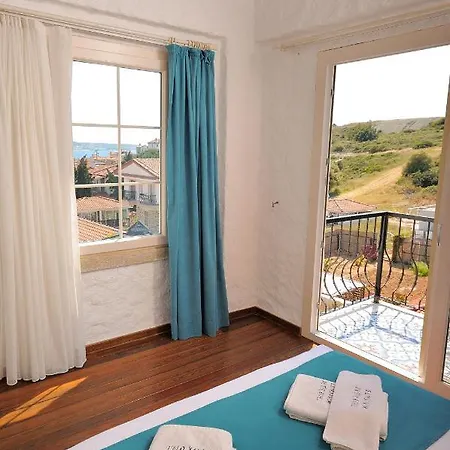 Bed and Breakfast Elysium 4*