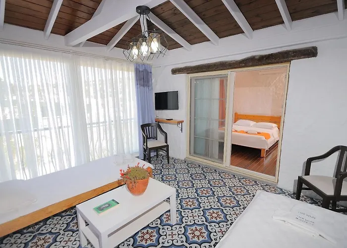 Elysium Bed & Breakfast 4*