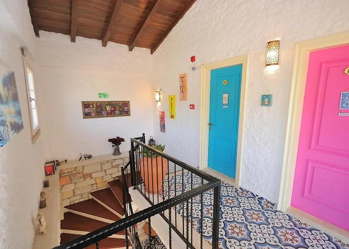 Elysium Bed & Breakfast Çeşme